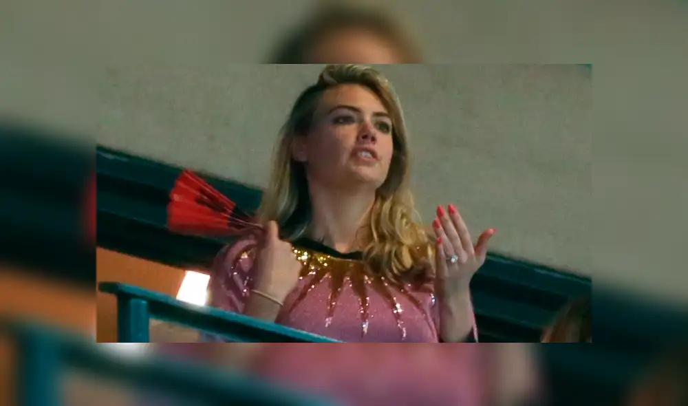 Kate Upton posaba en topless hasta que algo salió mal [FOTOS]