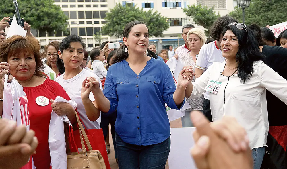 veronika mendoza veronika mendoza