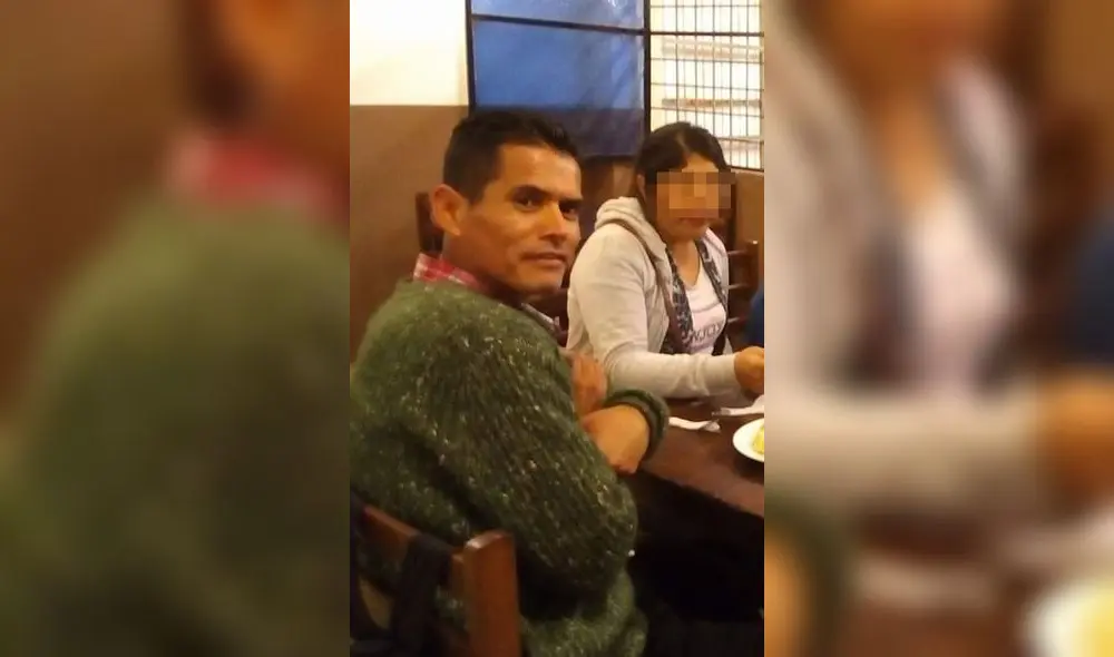 el asalto. Instante en que los hampones obligan al ayudante del camión Alex Abregú a bajar. Luego le dispararían.