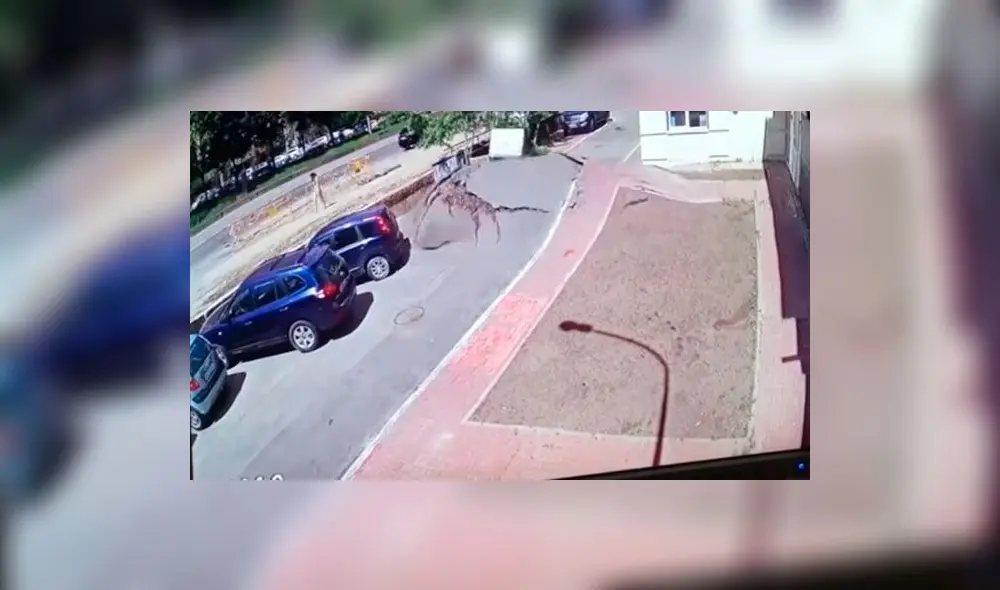 YouTube: video muestra impresionante explosión de una tubería subterránea en Ucrania 