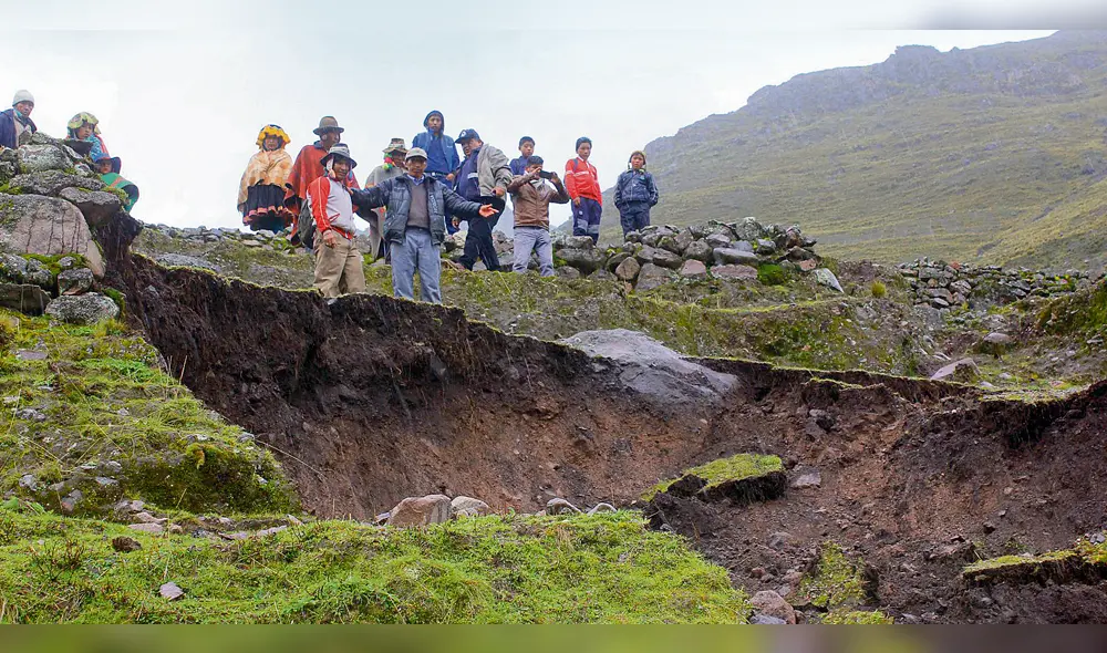 Tierra no deja de abrirse en Cusco y amenaza a otros 2 centros poblados