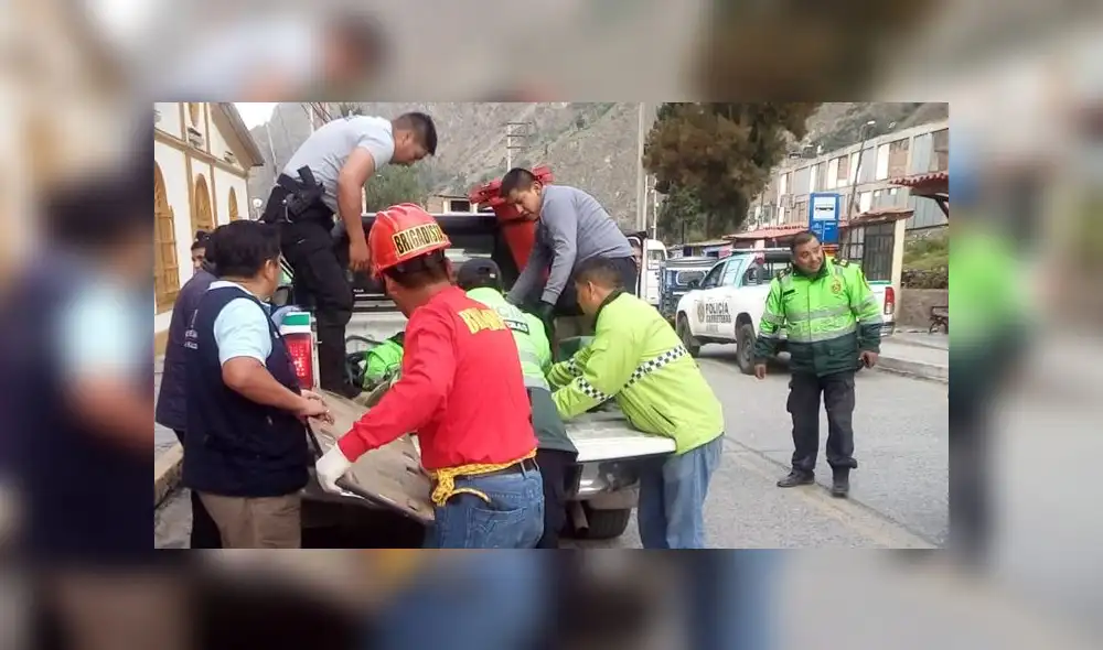 Dos ocupantes de la unidad, quienes serían estudiantes, fueron evacuados al Hospital de Matucana.