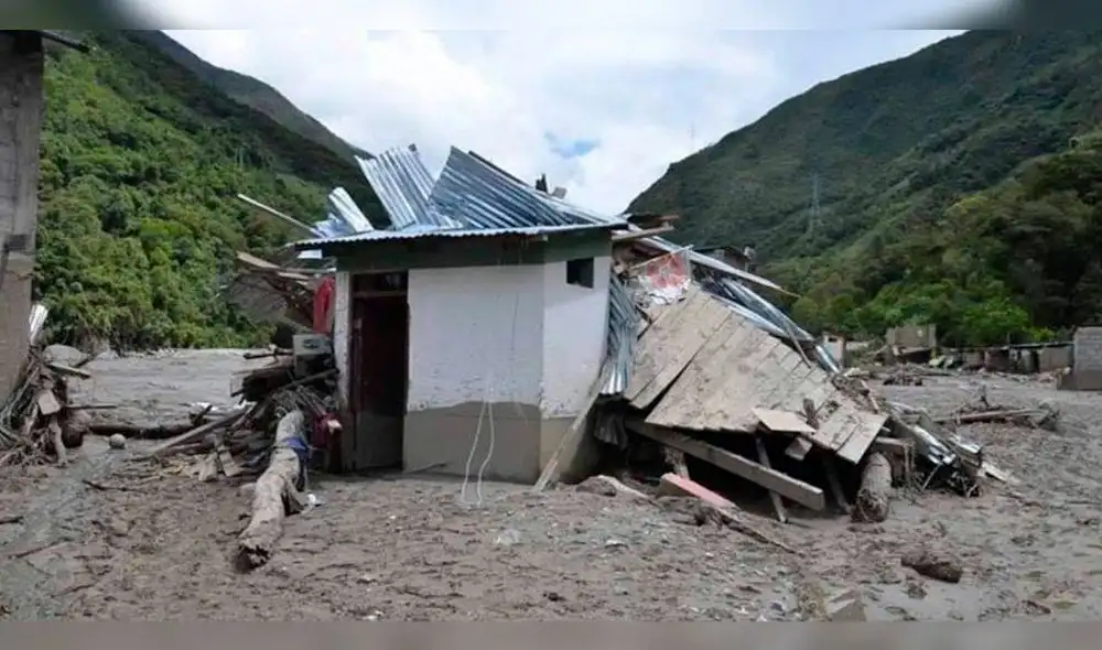 Huaico en Cusco: 13 desaparecidos y hallazgo de restos de cuatro víctimas cercenadas. Huaico en Cusco: 13 desaparecidos y hallazgo de restos de cuatro víctimas cercenadas.