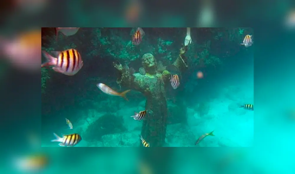 Desliza hacia la izquierda para ver las increíbles fotos que fueron publicadas en Facebook de la estatua de bronce de Jesús de Nazareth. Desliza hacia la izquierda para ver las increíbles fotos que fueron publicadas en Facebook de la estatua de bronce de Jesús de Nazareth.