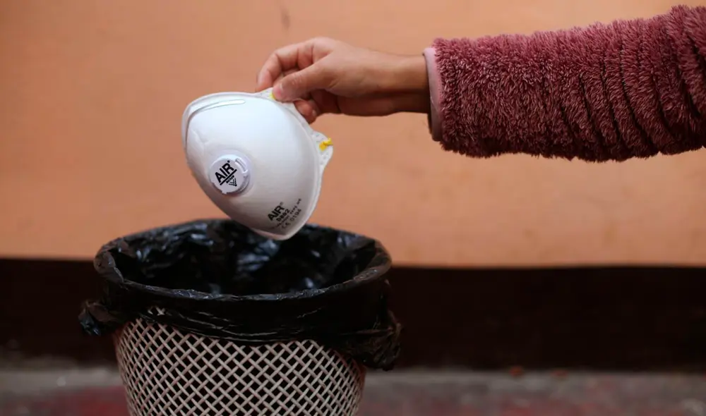 Minam pide que población no deseche las mascarillas a los ríos o litorales. Foto: Andina