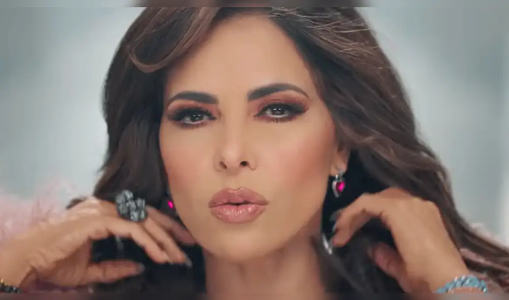 Gloria Trevi sufrió susto durante encuentro con sus fans en un bus [VIDEO]