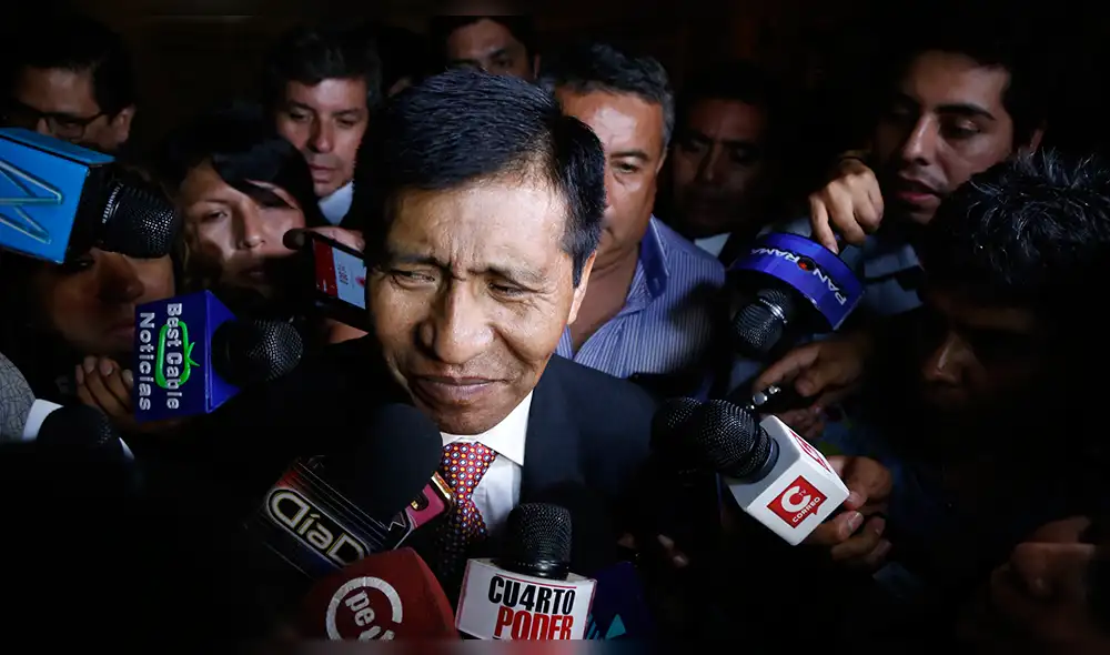 Fiscal identifica a 52 supuestos testaferros de Moisés Mamani Fiscal identifica a 52 supuestos testaferros de Moisés Mamani