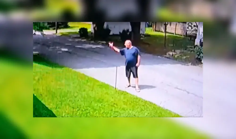 Stephen Kirchner fue captado por las cámaras de seguridad de su vecino cuando le dirigía el peculiar gesto. Captura de video: 8WGAL. Stephen Kirchner fue captado por las cámaras de seguridad de su vecino cuando le dirigía el peculiar gesto. Captura de video: 8WGAL.