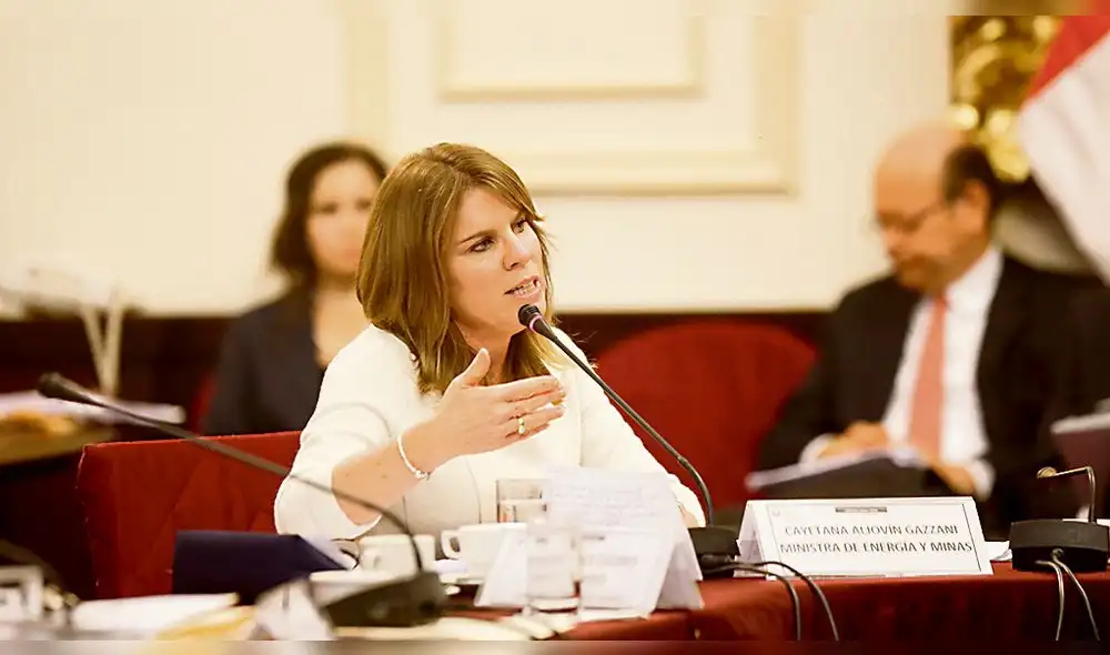 Ministra Aljovín convoca a alcaldes moqueguanos para dialogar con Southern