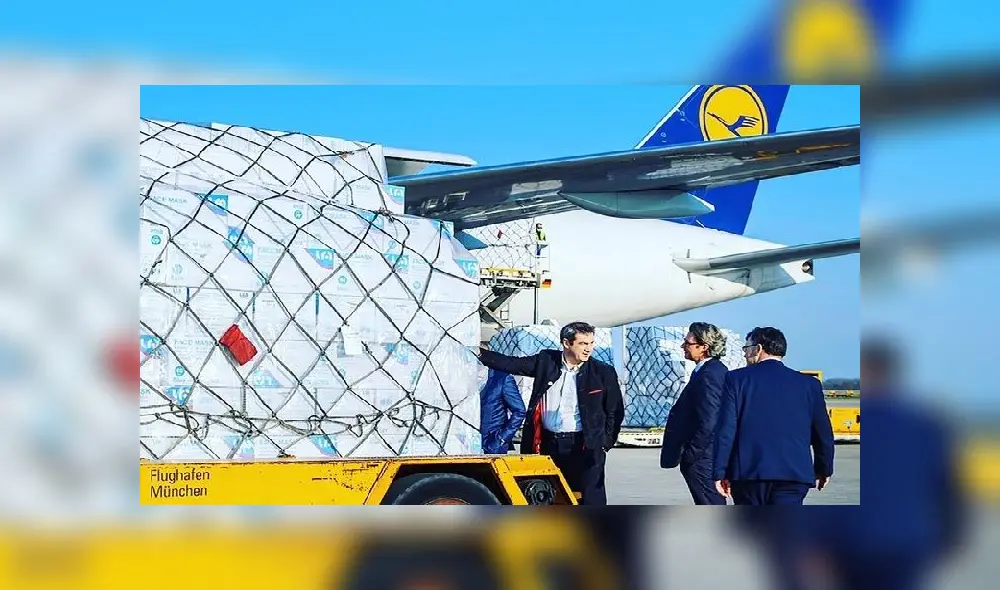 El ministro de Transporte e Infraestructura Digital alemán, Andreas Scheuer, durante el arribo de mascarillas importadas a principios de mes. Foto: difusión El ministro de Transporte e Infraestructura Digital alemán, Andreas Scheuer, durante el arribo de mascarillas importadas a principios de mes. Foto: difusión