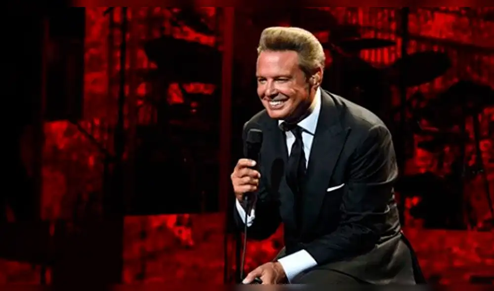 ¿Luis Miguel cantó ebrio en concierto? [VIDEOS]