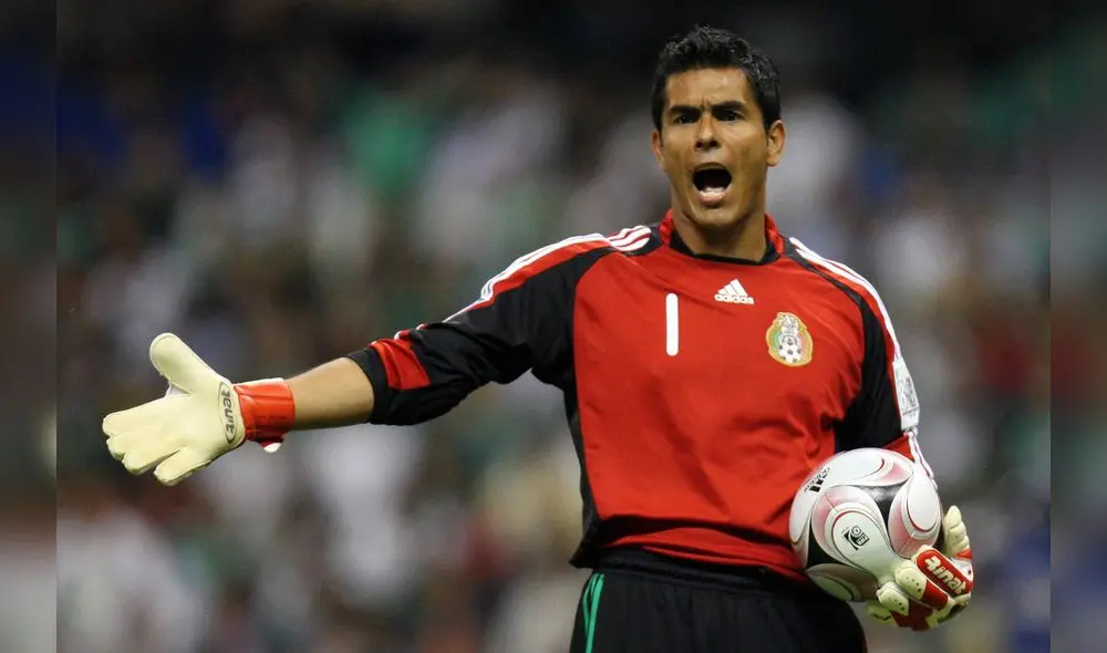 Oswaldo Sánchez no pudo evitar la derrota de 2-0 frente a Estados Unidos en el Mundial de Corea-Japón 2002. (Foto: Mexsport)