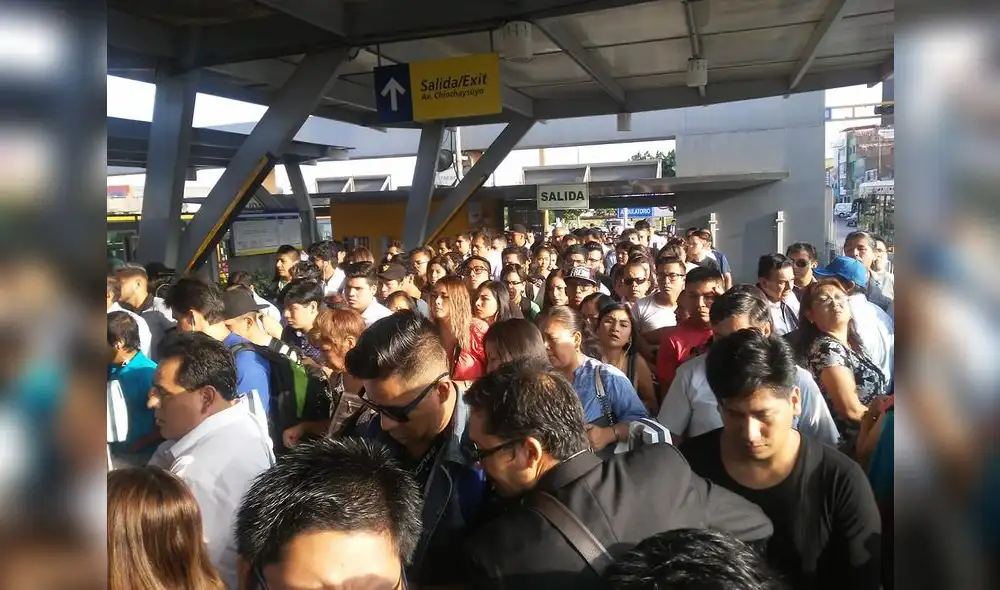 Metropolitano : Estación Naranjal colapsó tras eliminar cola de sentados [FOTOS]