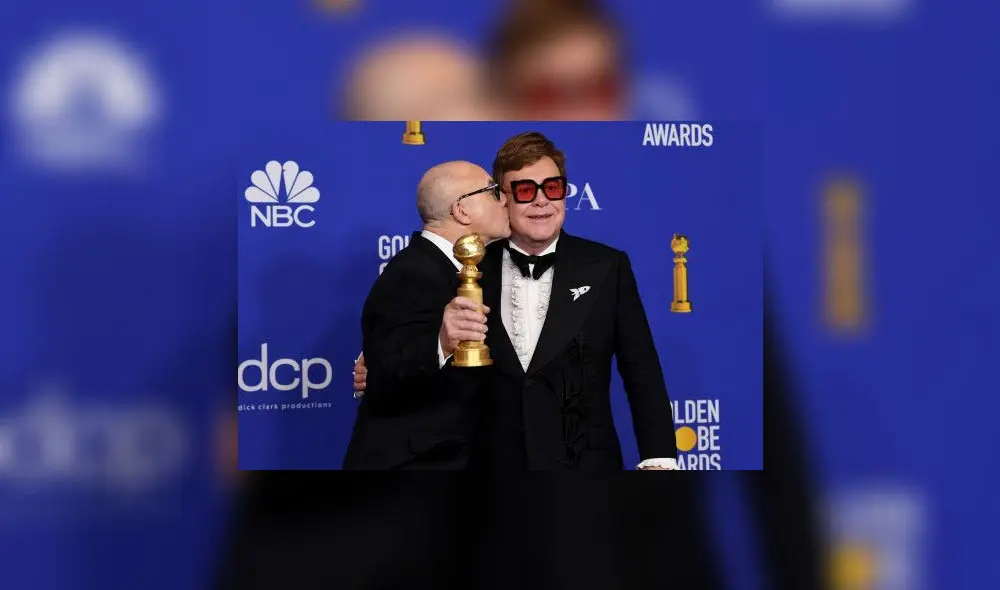 BEVERLY HILLS, CALIFORNIA - JANUARY 05: Bernie Taupin (L) and Elton John pose in the press room with the award for Best Original Song - Motion Picture during the 77th Annual Golden Globe Awards at The Beverly Hilton Hotel on January 05, 2020 in Beverly Hills, California. (Photo by Kevin Winter/Getty Images)