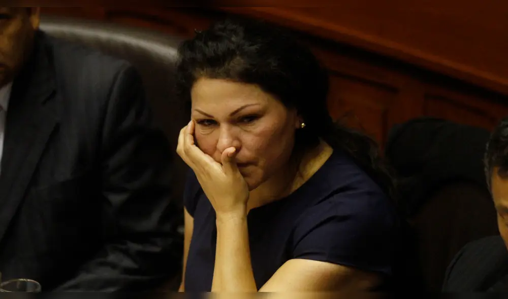 Solicitan impedimento de salida contra Yesenia Ponce Solicitan impedimento de salida contra Yesenia Ponce