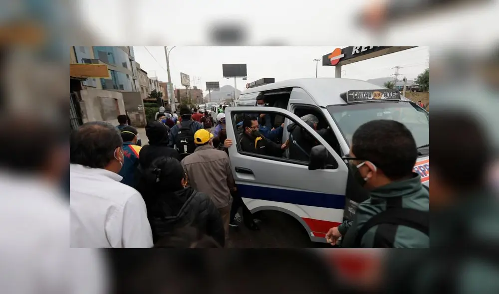 Aglomeraciones en los paraderos de Puente Nuevo. Foto: Jorge Cerdán/La República. Aglomeraciones en los paraderos de Puente Nuevo. Foto: Jorge Cerdán/La República.