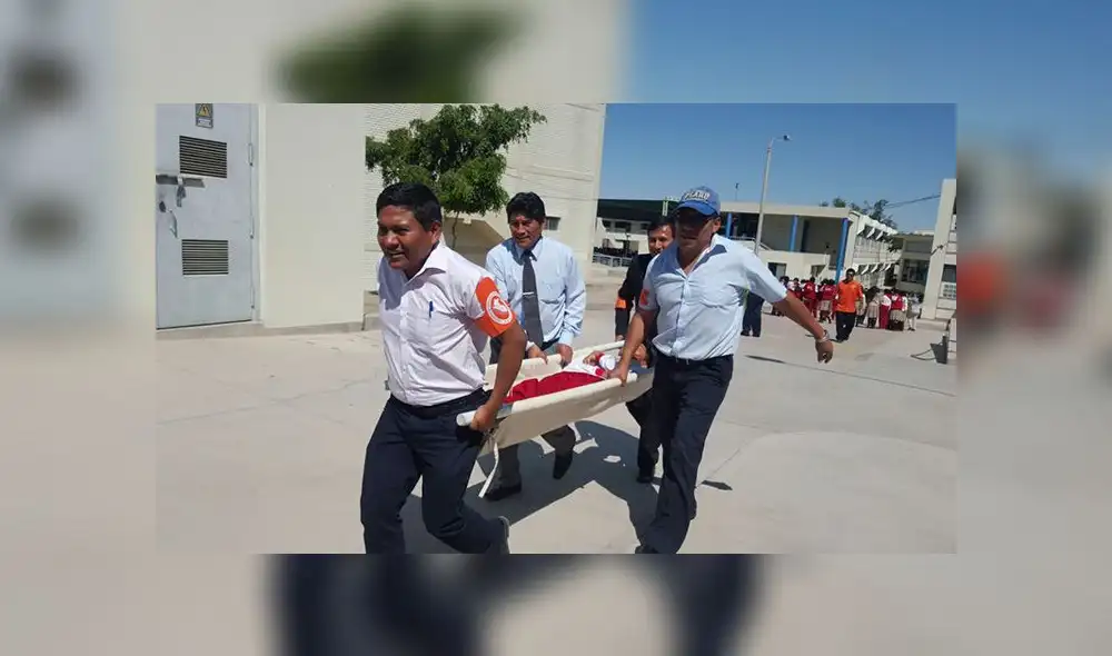Moquegua: Estudiantes de colegios públicos participaron en simulacro de sismo Moquegua: Estudiantes de colegios públicos participaron en simulacro de sismo
