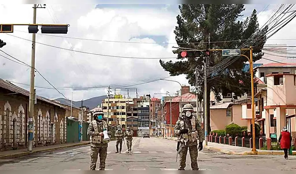 Puno. Ciudad amaneció tomada por policías y militares. Puno. Ciudad amaneció tomada por policías y militares.