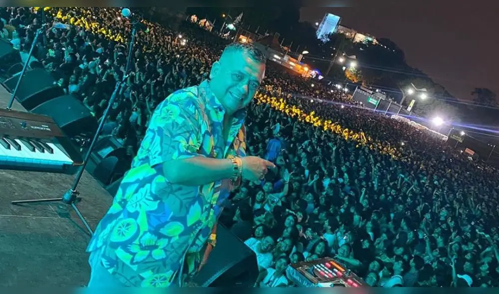 El chichero salió a su balcón y junto a sus vecinos le regaló una ronda de aplausos a los médicos y policías del país. (Foto: Instagram) El chichero salió a su balcón y junto a sus vecinos le regaló una ronda de aplausos a los médicos y policías del país. (Foto: Instagram)