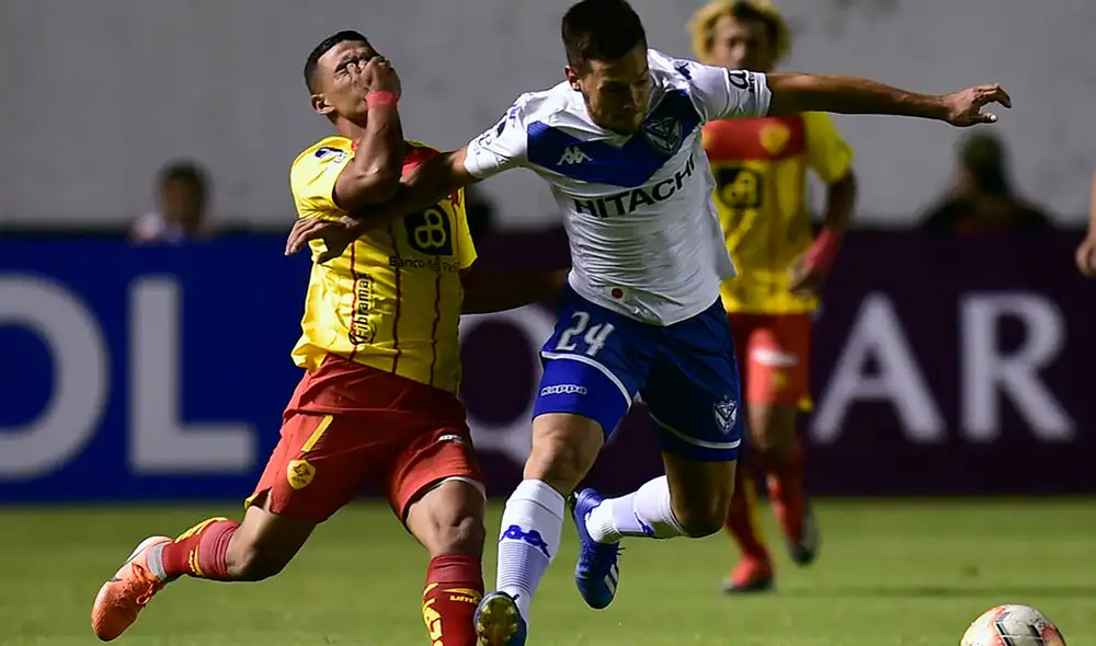 Vélez cayó 2-1 ante Aucas pero clasificó a la siguiente ronda de la Copa Sudamericana Vélez cayó 2-1 ante Aucas pero clasificó a la siguiente ronda de la Copa Sudamericana