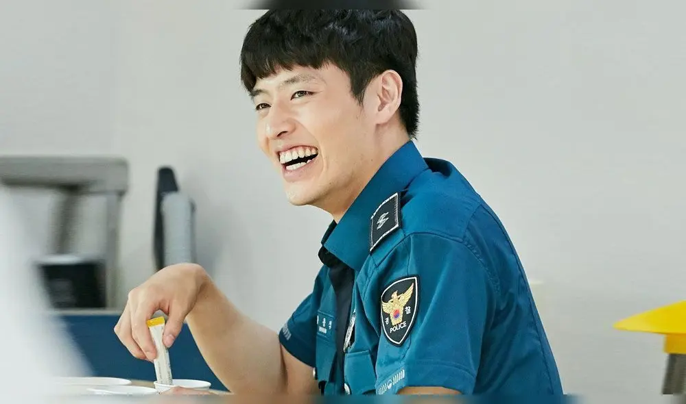 Desliza para ver más fotos de Kang Ha Neul. Créditos: KBS.