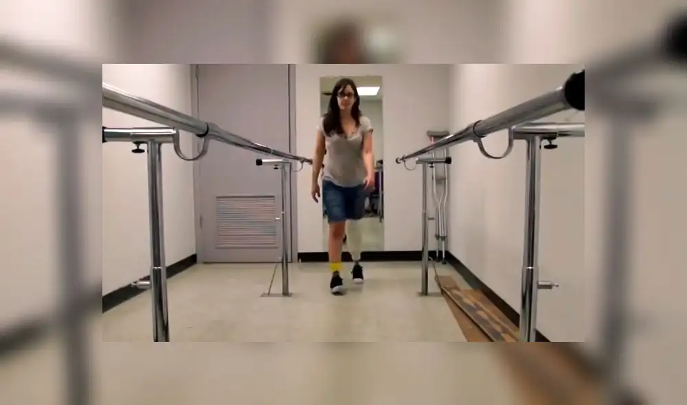 Estudiantes crean prótesis con botellas recicladas para personas con discapacidad