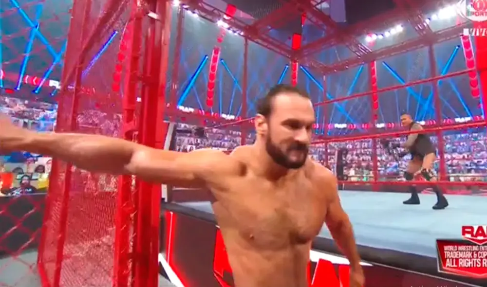 Drew McIntyre y Randy Orton cerraron otra edición de Raw en la celda infernal. Foto: WWE