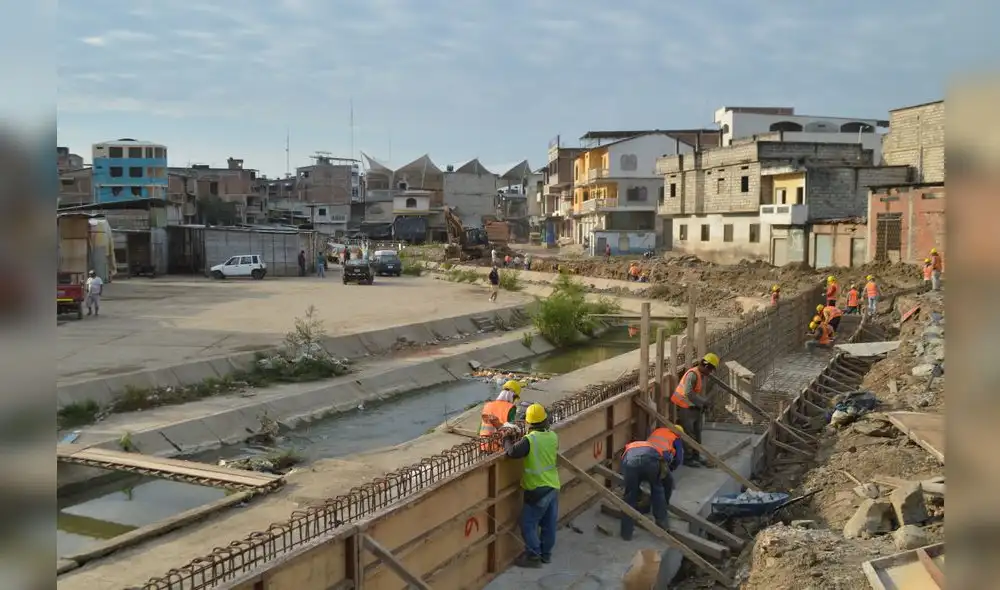 Ecuador levanta un muro en la zona fronteriza con Perú