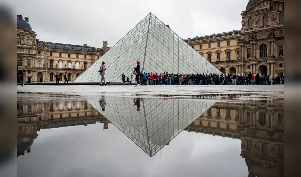 Reabre el Louvre con medidas de protección del personal ante el COVID-19. Foto: AFP.