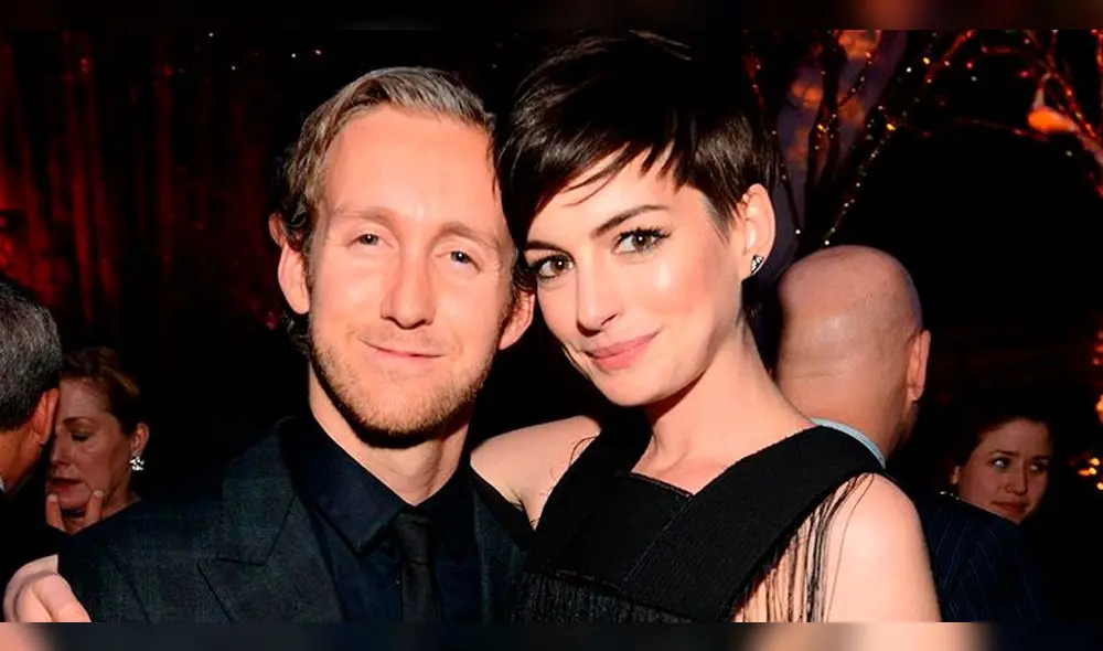 Anne Hathaway reaparece con avanzado estado de gestación