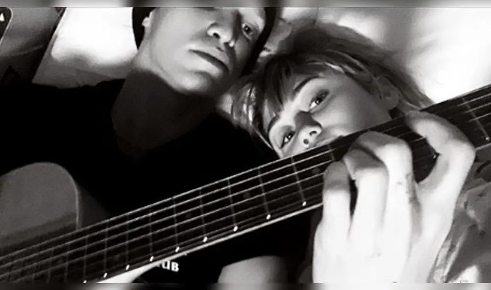 Cody Simpson consuela a Miley Cyrus con romántica serenara 