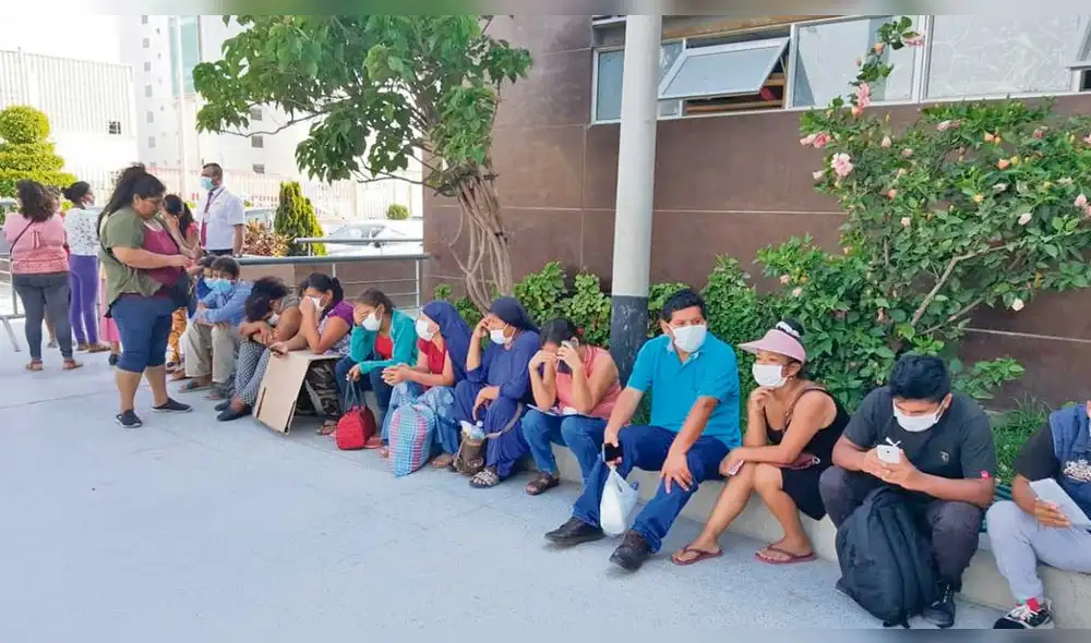 Medidas. Pacientes del Hospital Regional de Lambayeque utilizaron mascarillas debido a la alerta de caso sospechoso. Medidas. Pacientes del Hospital Regional de Lambayeque utilizaron mascarillas debido a la alerta de caso sospechoso.