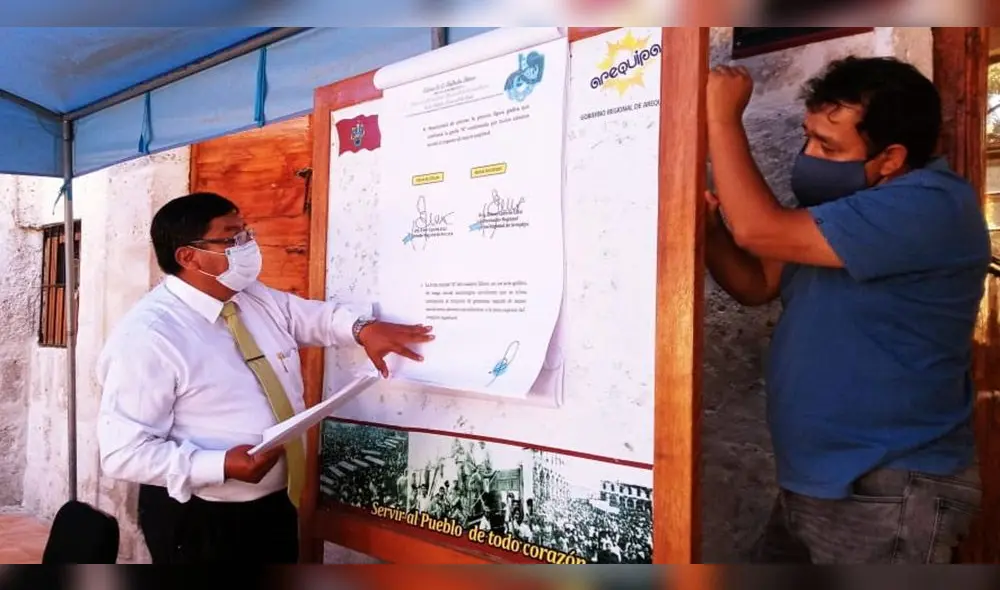 Consejero mostró este lunes los resultados del estudio grafotécnico. Foto: La República. Consejero mostró este lunes los resultados del estudio grafotécnico. Foto: La República.