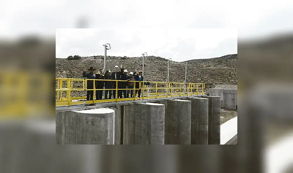 verificación. Presidente Vizcarra inspeccionó obras.