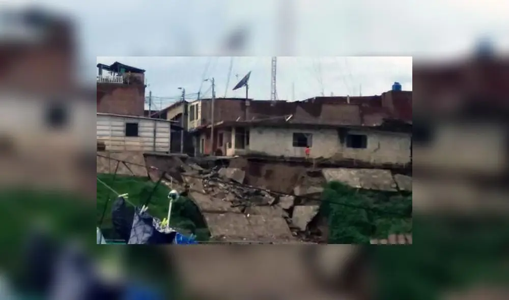 Tormenta eléctrica y fuerte lluvia inundan Talara