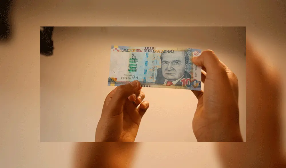 Se recomienda colocar el billete a trasluz para verificar su veracidad. Foto: Archivo GLR.