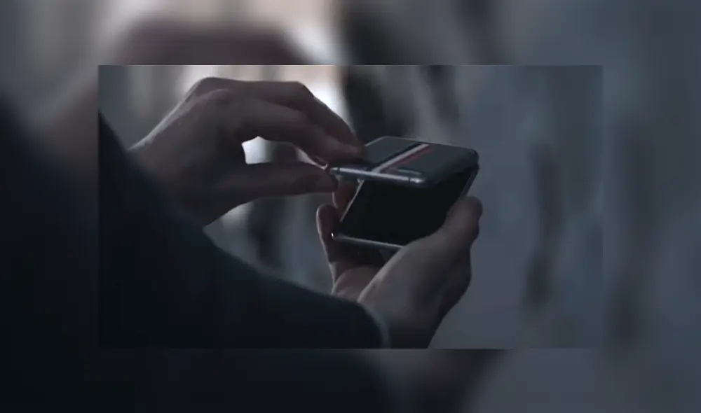 Un nuevo video publicitario del Samsung Galaxy Z Flip revela una edición especial en colaboración con Thom Browne.