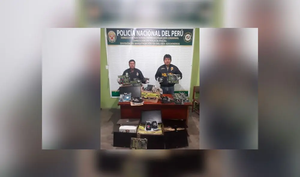 Incautan computadoras en bus de transportes 'Civa'. Créditos: Difusión. Incautan computadoras en bus de transportes 'Civa'. Créditos: Difusión.