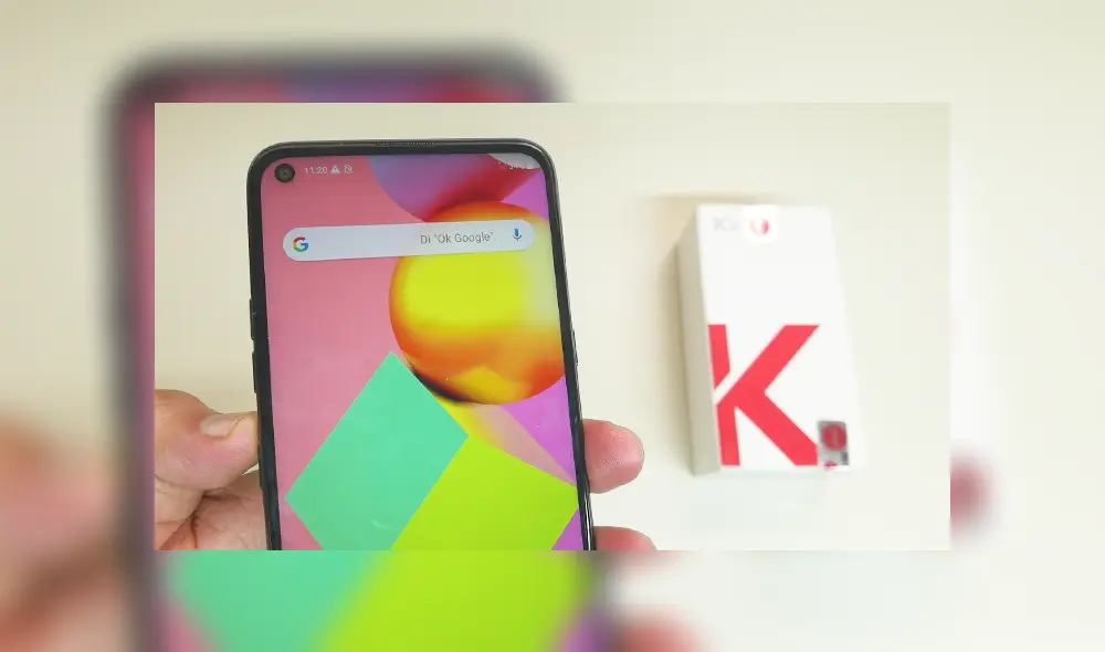 El K61 de LG tiene un agujero en la pantalla en el que reposa su cámara frontal de 16MP. Foto: Daniel Robles El K61 de LG tiene un agujero en la pantalla en el que reposa su cámara frontal de 16MP. Foto: Daniel Robles