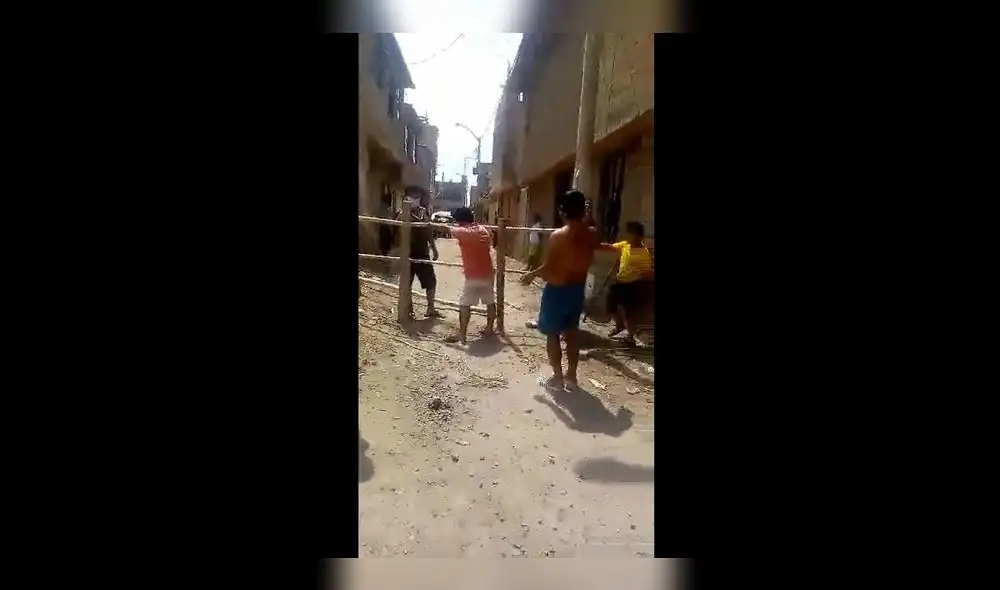 Cierran barrio Saúl Cantoral Cierran barrio Saúl Cantoral