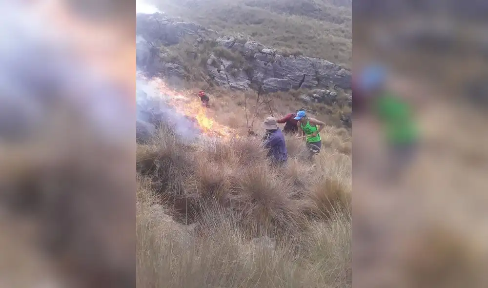 Apurímac: Voraz incendio consume Santuario Nacional de Ampay Apurímac: Voraz incendio consume Santuario Nacional de Ampay