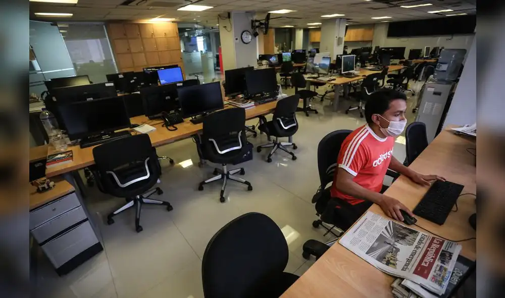 10.04.2020 ALDAIR MEJIA
REDACCION DEL DIARIO LA REPUBLICA SIN REDACTORES POR EL CORONAVIRUS 10.04.2020 ALDAIR MEJIA
REDACCION DEL DIARIO LA REPUBLICA SIN REDACTORES POR EL CORONAVIRUS