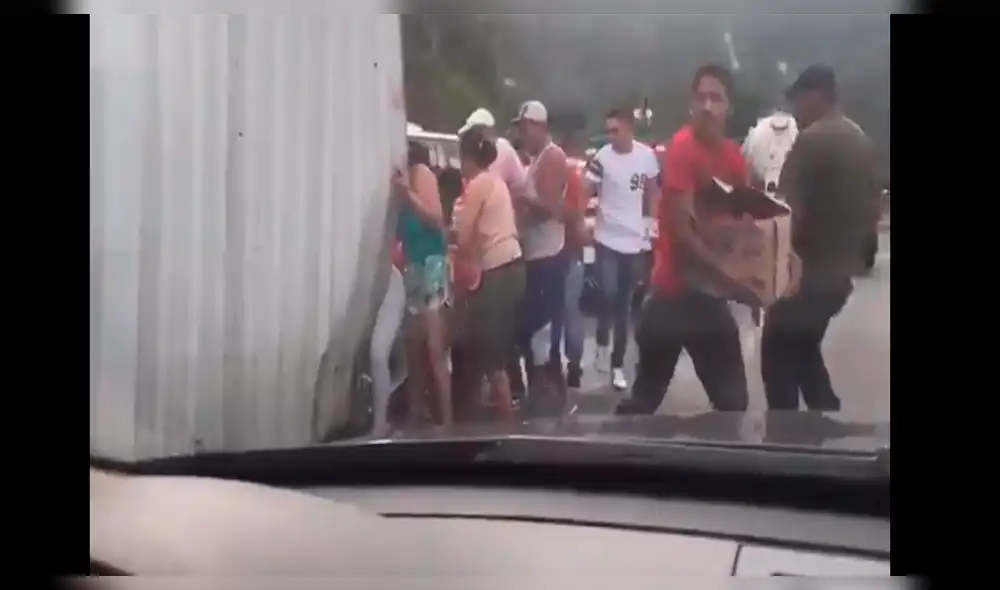 Venezuela: saquean camión sin importarles que chófer estaba muerto [VIDEO]
