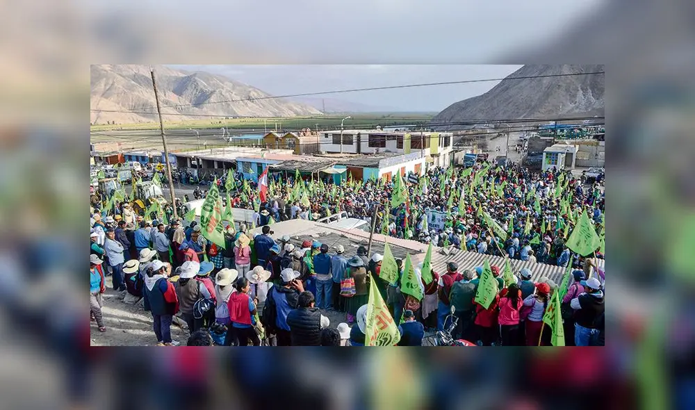 PRIMER DIA DE PARO EN EL VALLE DE TAMBO CONTRA PROYECTO TIA MARIA PRIMER DIA DE PARO EN EL VALLE DE TAMBO CONTRA PROYECTO TIA MARIA