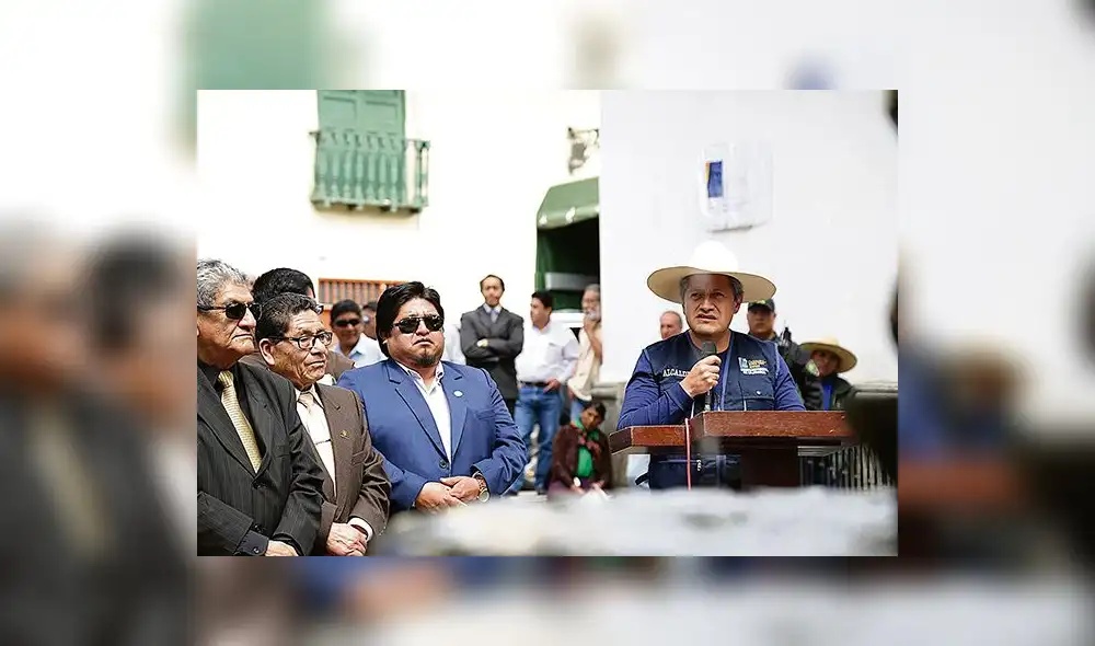 “En las elecciones hay que votar por los candidatos con mejores propuestas” “En las elecciones hay que votar por los candidatos con mejores propuestas”