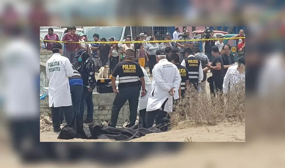 Los occisos no han podido ser identificados ya que al parecer no llevaban documentos de identidad. Serían hombres entre 20 y 25 años. (Foto: Jéssica Merino / La República) Los occisos no han podido ser identificados ya que al parecer no llevaban documentos de identidad. Serían hombres entre 20 y 25 años. (Foto: Jéssica Merino / La República)