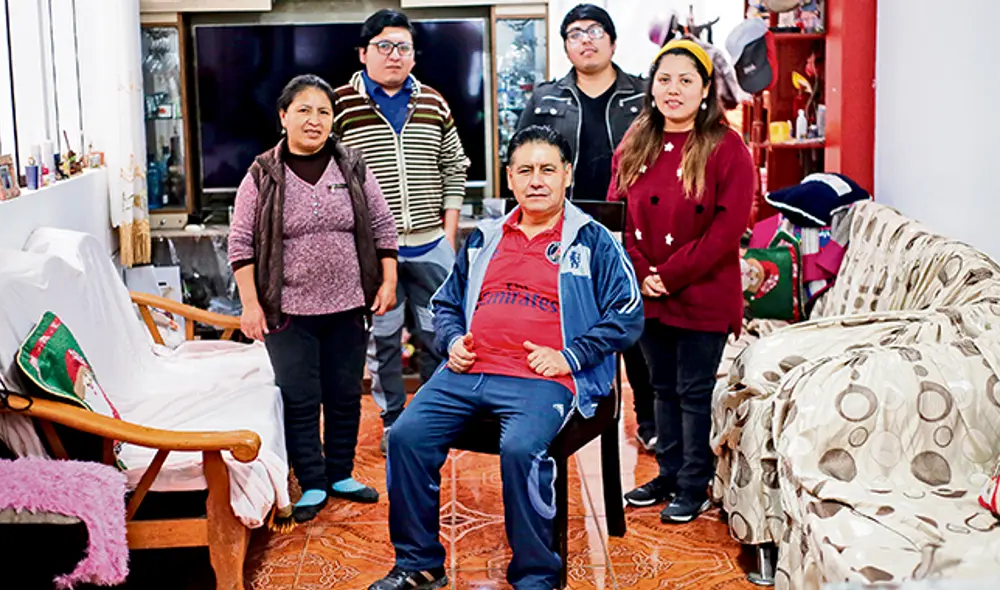 Sobreviviente. José Huacles con su familia que fue su apoyo en todo momento. (Foto: Antonio Melgarejo)