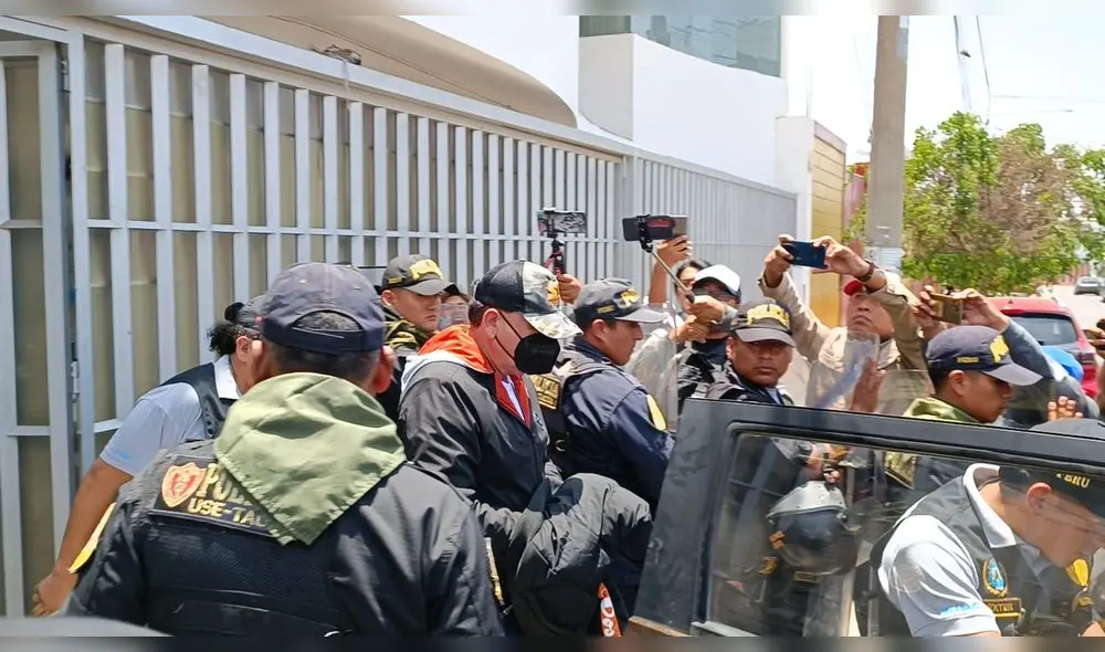 Jefe de la XIV Macro Región Policial Tacna -Moquegua, Manuel Rivera López. Foto: Liz Ferrer/URPI Jefe de la XIV Macro Región Policial Tacna -Moquegua, Manuel Rivera López. Foto: Liz Ferrer/URPI