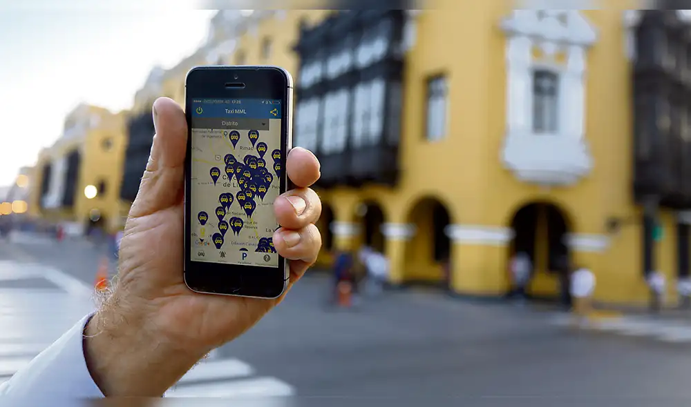 Alistan aplicativo municipal para 78 mil taxis de Lima Alistan aplicativo municipal para 78 mil taxis de Lima