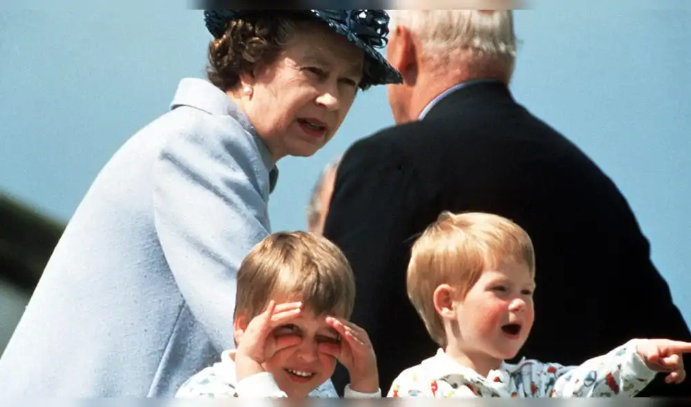 Luego de la muerte de Diana de Gales, la monarca británica se convirtió en la figura materna del duque de Sussex y su relación se afianzó.